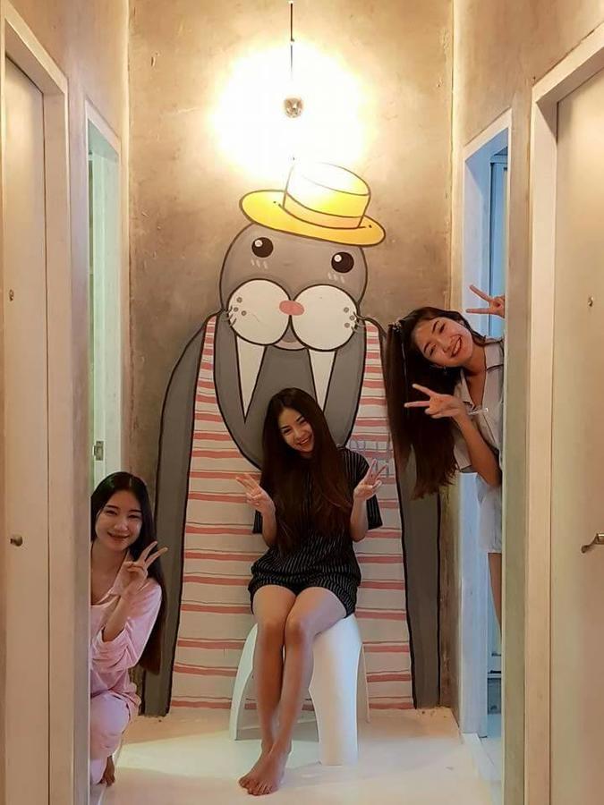 Pastelhouse Hostel (Adults Only) Bangkok Exterior photo